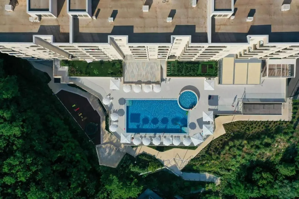 Izdavanje, jednosoban stan, 51m², Bečići, Budva