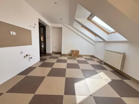 Sale, four bedroom apartment, 149m², Pantelej, Niš - image 2