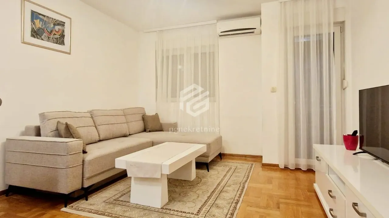 Izdavanje, jednosoban stan, 43m², Stari Aerodrom, Podgorica