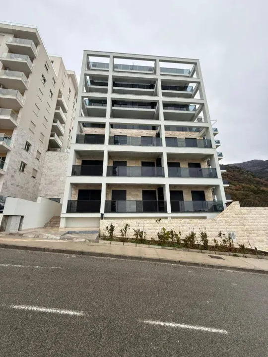 Sale, one bedroom apartment, 37m², Bečići, Budva