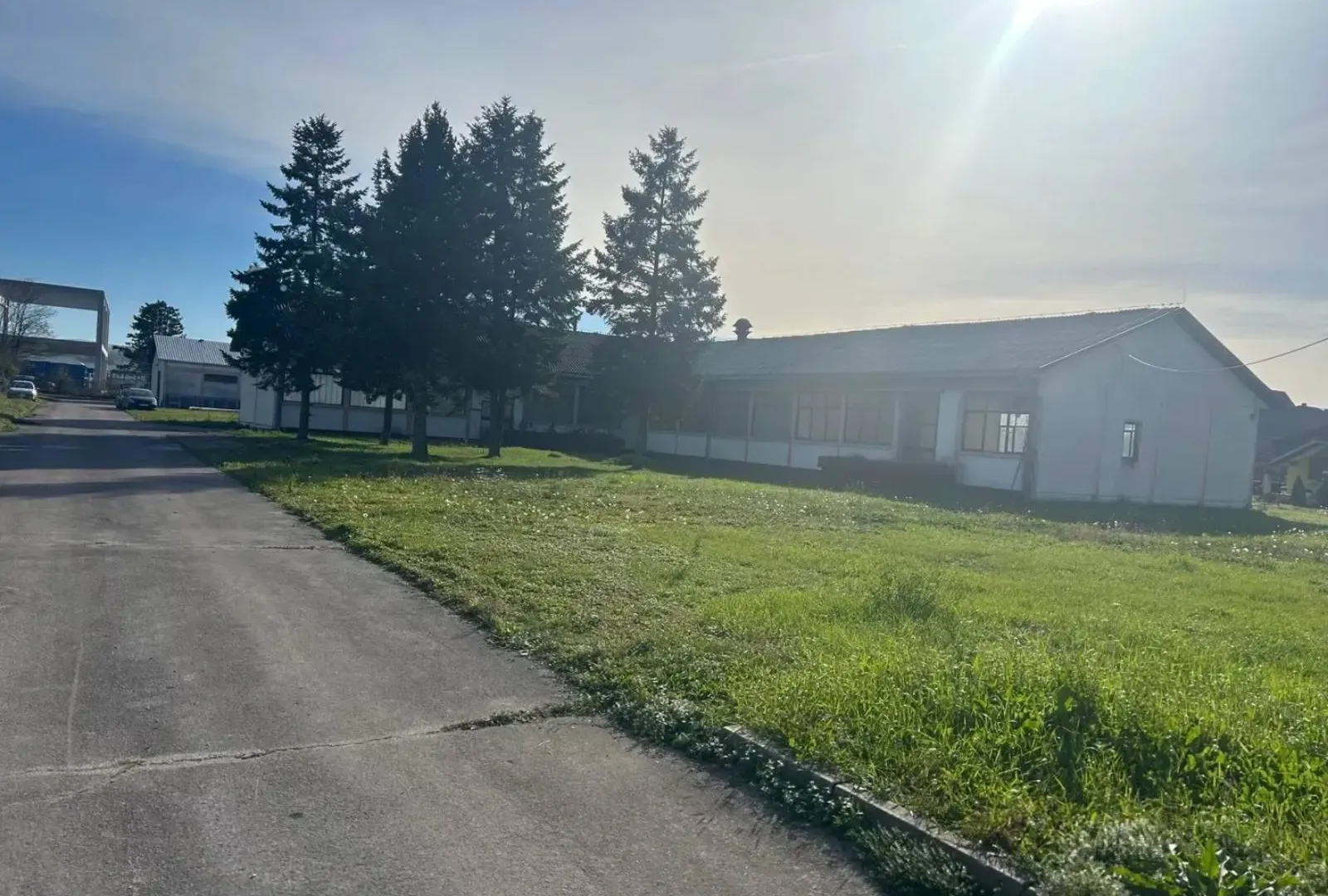 Rent, office space, 1500m², Mionica, Srbija