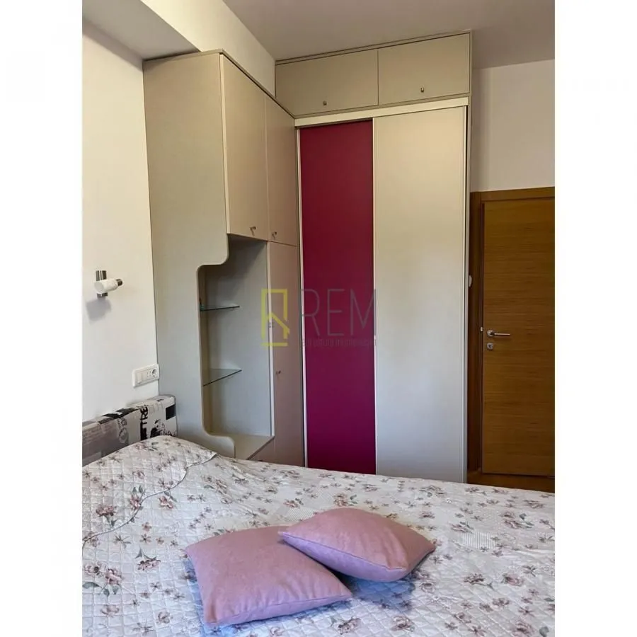 Izdavanje, jednosoban stan, 50m², Centar, Podgorica