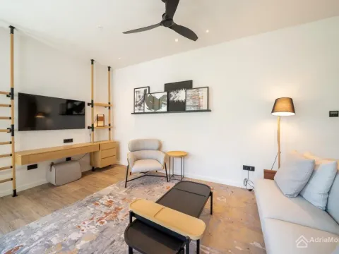 Sale, two bedroom apartment, 91m², Porto Montenegro, Tivat - image 2