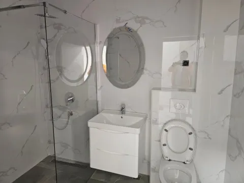 Sale, one bedroom apartment, 50m², Đenovići, Herceg Novi - image 5