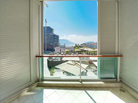 Prodaja, poslovni prostor, 70m², Centar, Budva - image 10