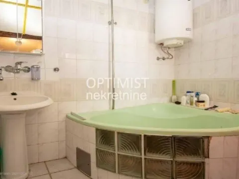 Sale, three bedroom apartment, 110m², Stari Grad, Beograd - image 9