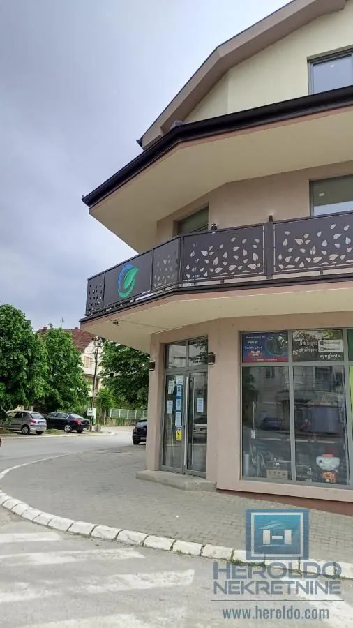 Rent, office space, 140m², Centar, Leskovac
