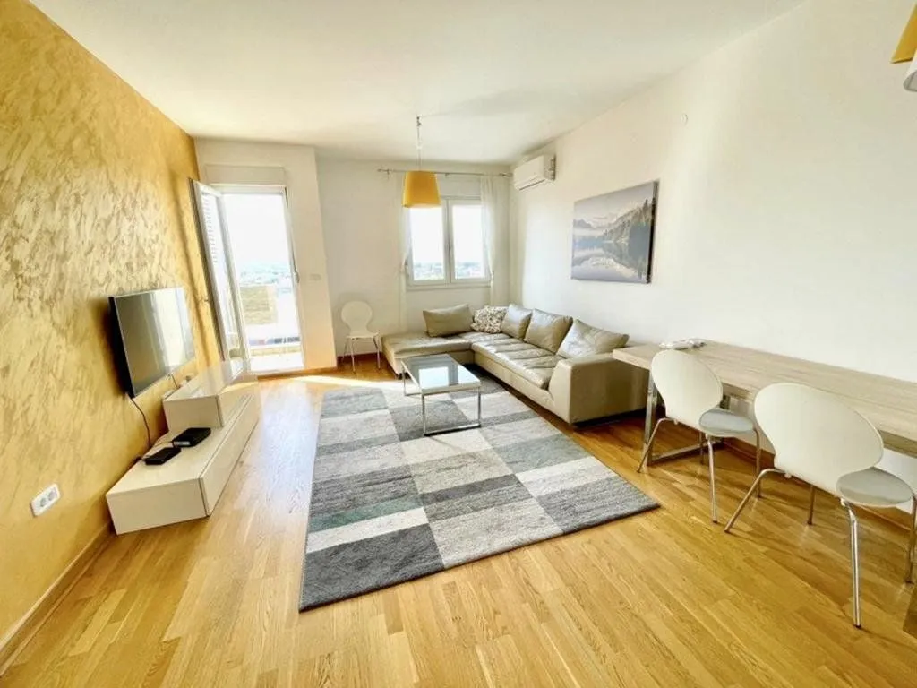 Rent, two bedroom apartment, 75m², City Kvart, Podgorica