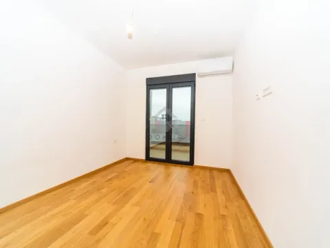 Izdavanje, jednosoban stan, 47m², City Kvart, Podgorica - image 5