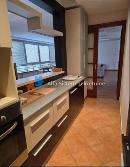 Rent, four bedroom apartment, 160m², Vračar Centar, Vračar Sve Podlokacije
