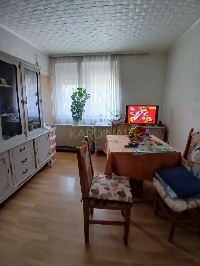 Prodaja, dvosoban stan, 68m², Pivara, Jagodina