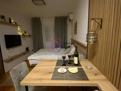 Sale, house, 22m², Blok 6, Podgorica - image 14