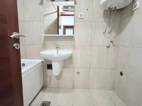 Rent, one bedroom apartment, 45m², Stara Varoš, Podgorica - image 8