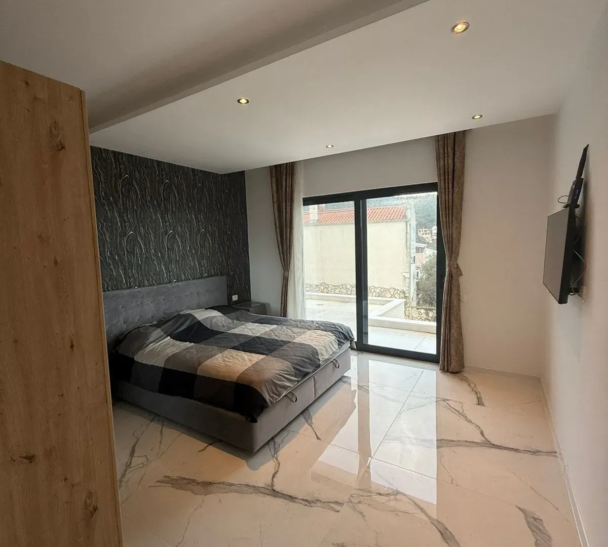 Sale, house, 250m², Utjeha, Bar