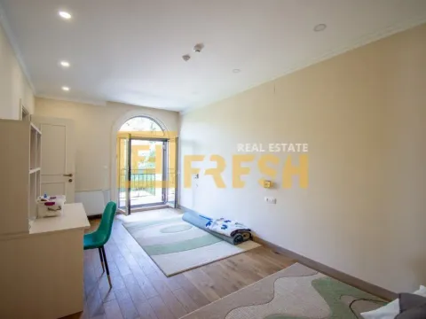 Prodaja, kuća, 371m², Tivat, Crna Gora - image 15