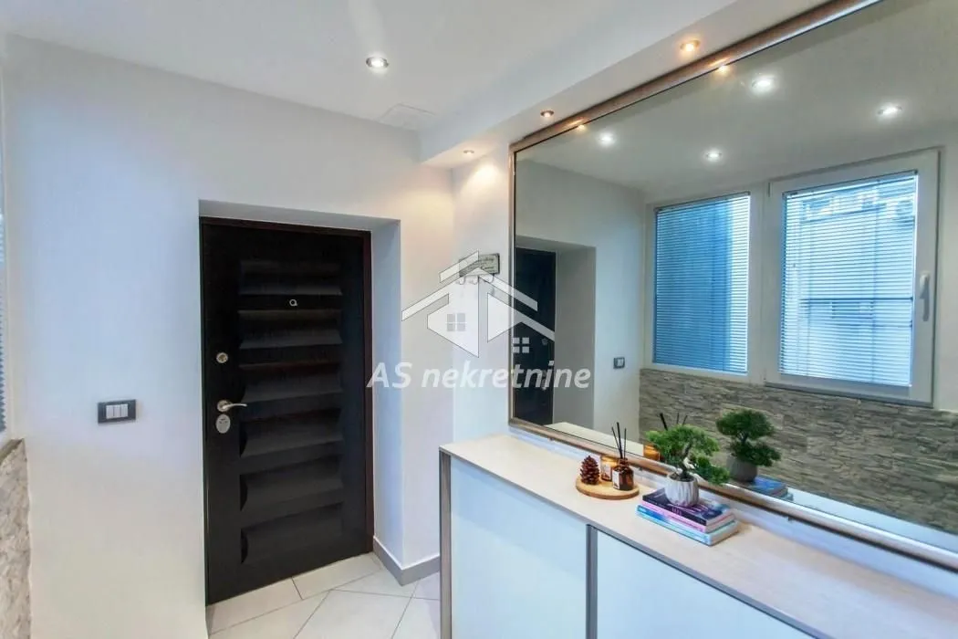 Rent, two bedroom apartment, 53m², Stari Grad, Beograd