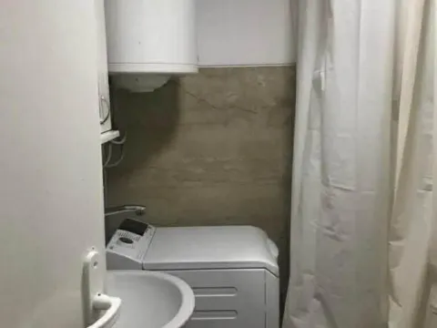 Izdavanje, garsonjera, 24m², Podbara, Novi Sad Sve Podlokacije - image 9