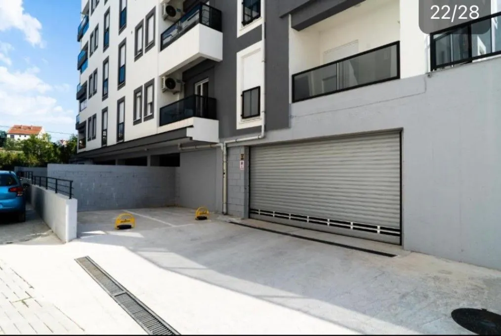 Izdavanje, dvosoban stan, 68m², Centar, Podgorica