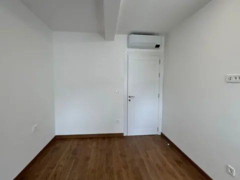 Izdavanje, dvosoban stan, 64m², Tološka šuma, Podgorica - image 6