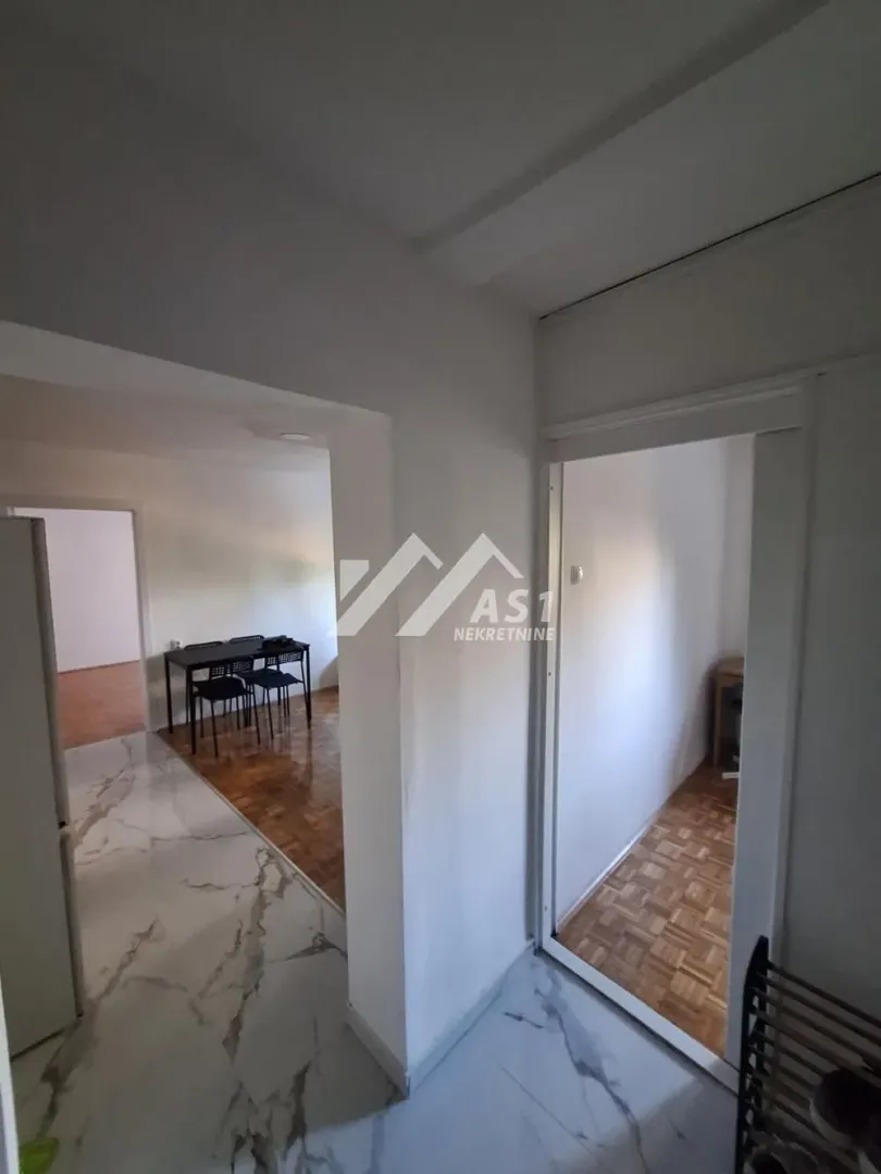 Izdavanje, dvosoban stan, 52m², Detelinara, Novi Sad Sve Podlokacije