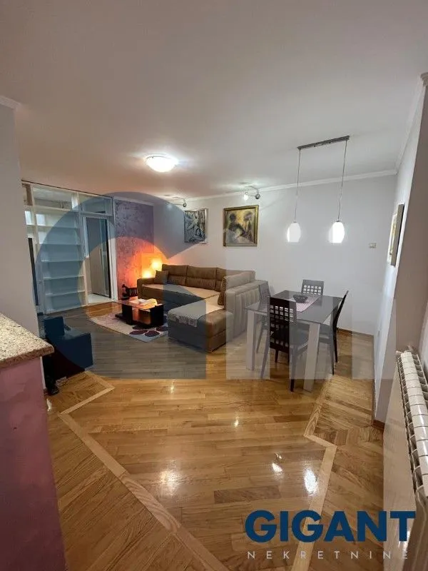 Izdavanje, dvosoban stan, 52m², Vračar Hram, Vračar Sve Podlokacije