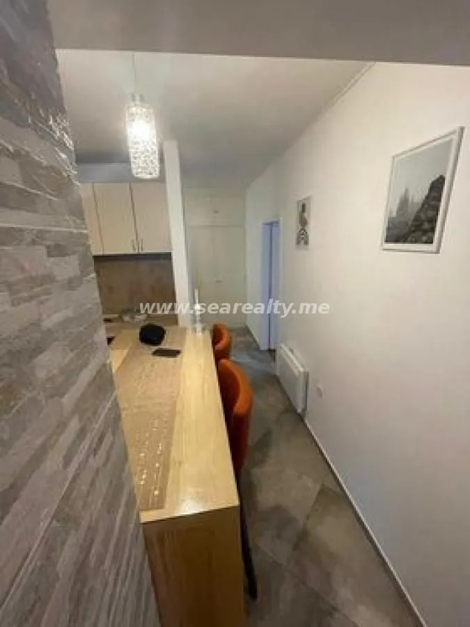 Prodaja, dvosoban stan, 52m², Tivat, Crna Gora