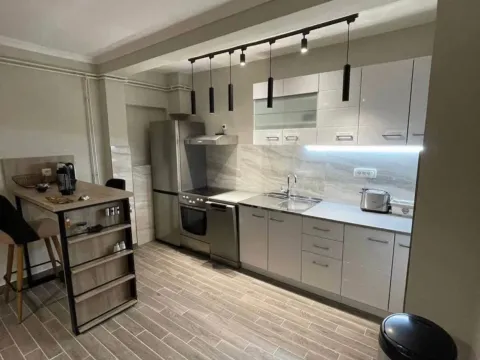 Rent, two bedroom apartment, 120m², Dumidran, Tivat - image 5