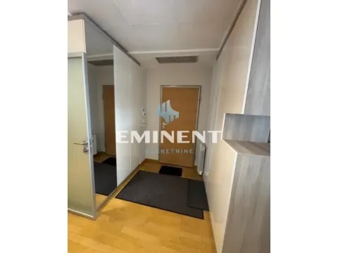 Izdavanje, trosoban stan, 125m², Vukov Spomenik, Zvezdara Sve Podlokacije - image 13