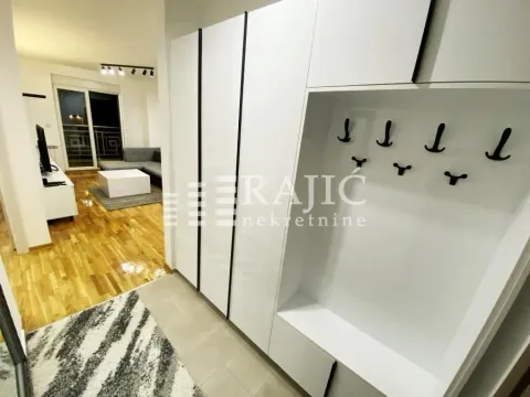 Rent, two bedroom apartment, 50m², Palilula Sve Podlokacije, Beograd - image 2