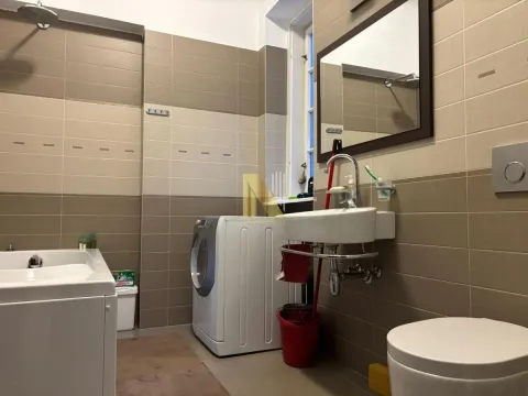 Izdavanje, trosoban stan, 113m², Centar, Novi Sad - image 8