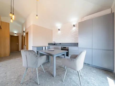 Prodaja, trosoban stan, 77m², Tivat, Crna Gora - image 20