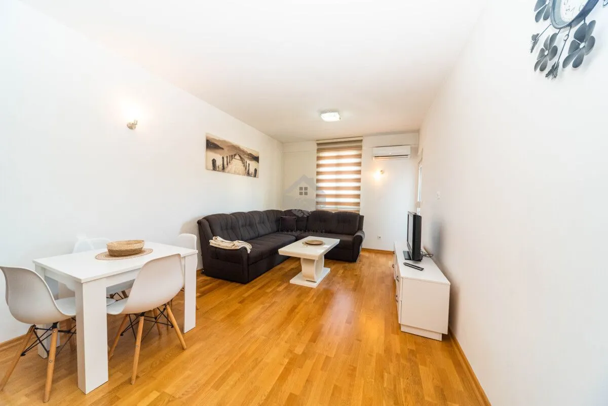 Rent, one bedroom apartment, 49m², Stari Aerodrom, Podgorica