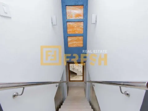 Prodaja, kuća, 300m², Tivat, Crna Gora - image 18