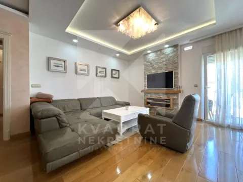 Prodaja, trosoban stan, 100m², 1 maj, Podgorica - image 3