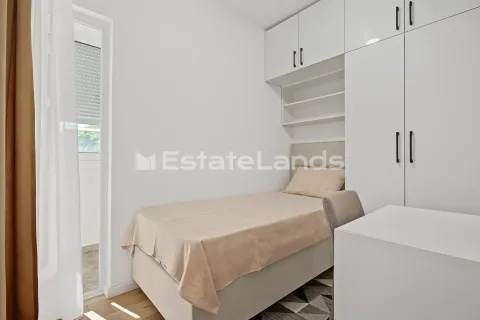 Rent, two bedroom apartment, 52m², Centar, Tivat - image 10