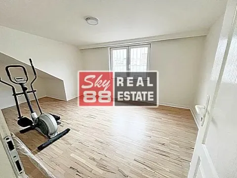 Prodaja, trosoban stan, 76m², Kalenić Pijaca, Vračar Sve Podlokacije - image 11