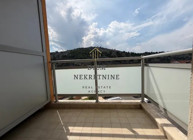 Izdavanje, jednosoban stan, 45m², City Kej, Podgorica