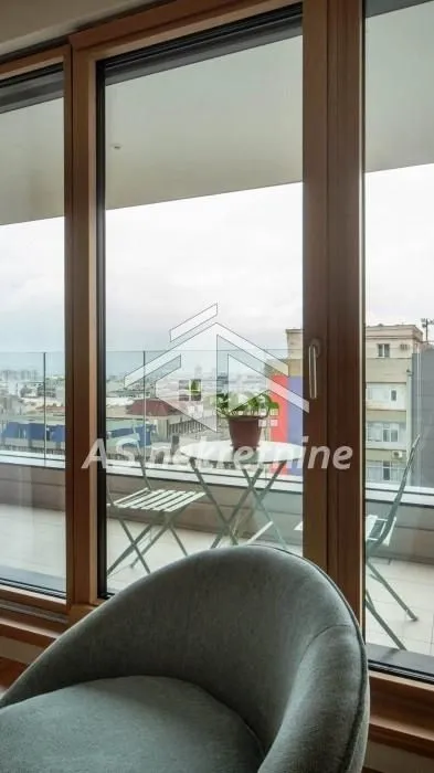 Izdavanje, trosoban stan, 100m², Vračar Sve Podlokacije, Beograd