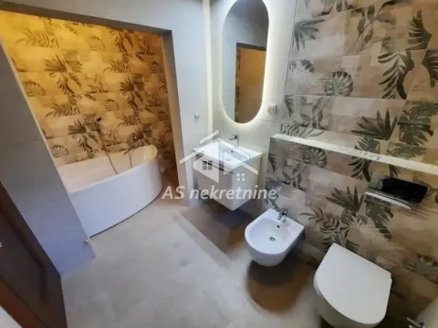 Moderno kupatilo sa kadom, umivaonikom, bideom i toaletom. - image 25