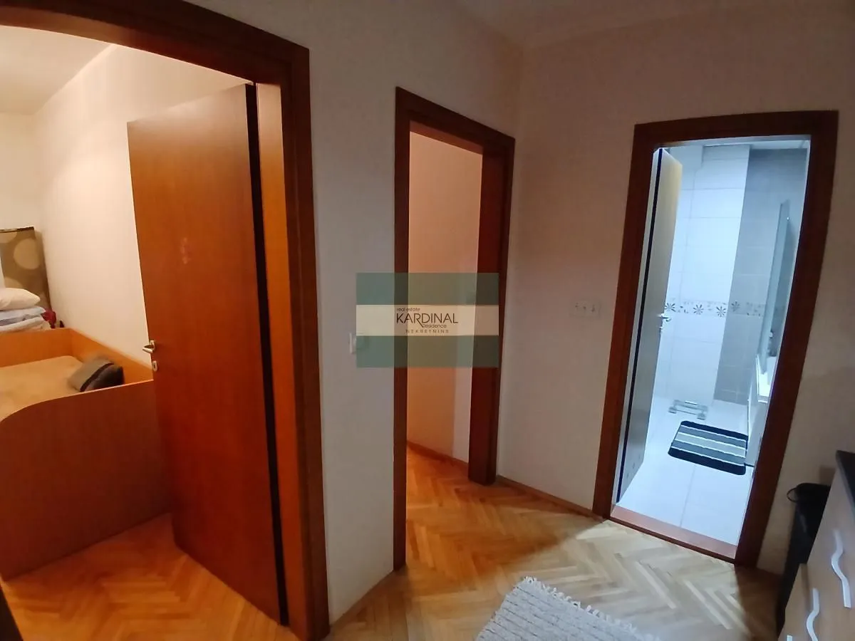 Prodaja, trosoban stan, 85m², Centar, Jagodina