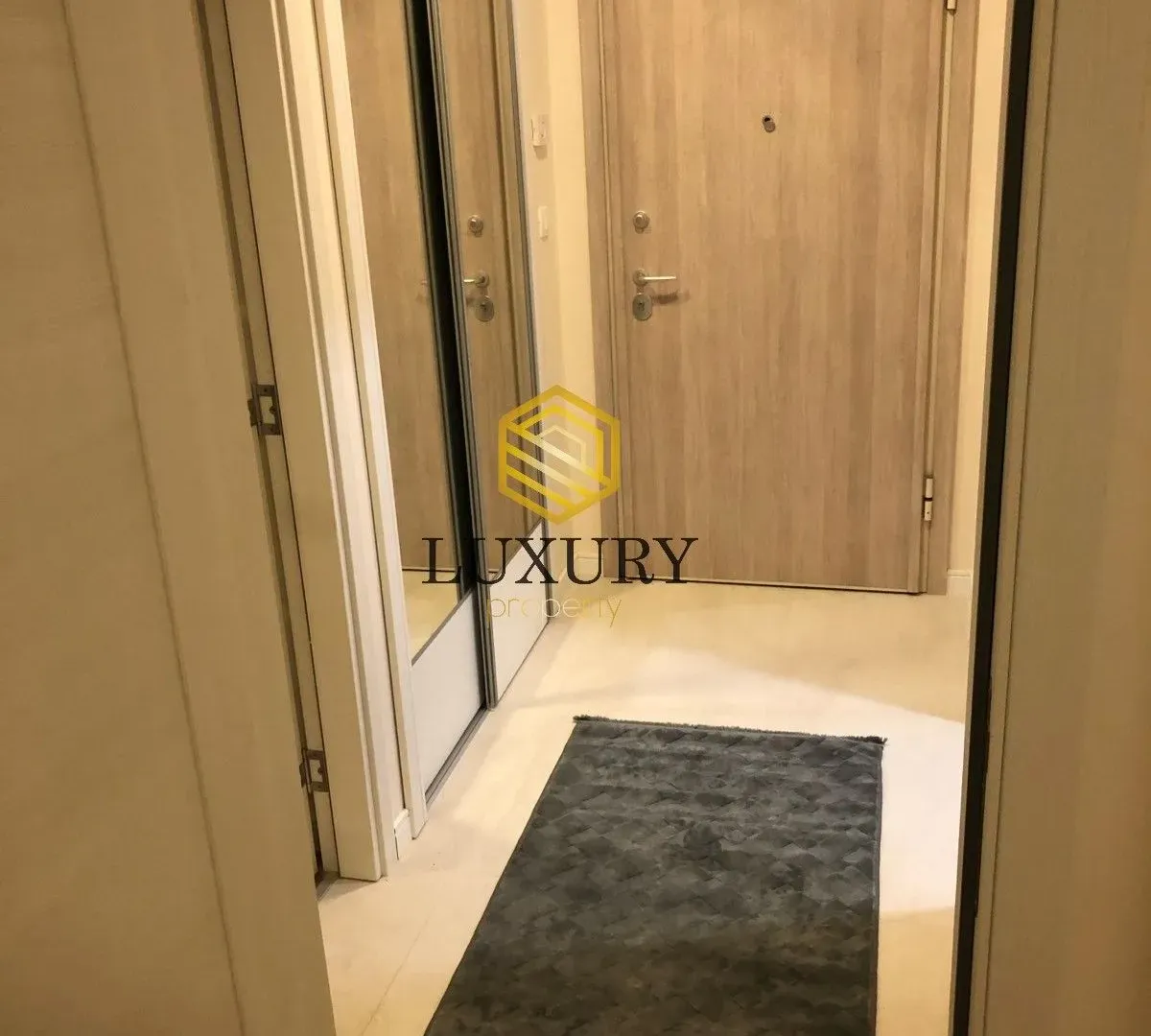 Izdavanje, jednosoban stan, 47m², Central Point, Podgorica