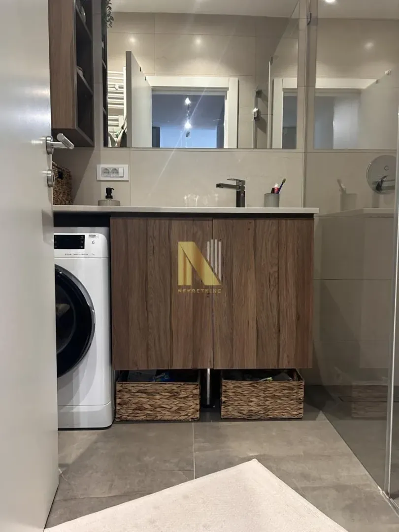 Prodaja, trosoban stan, 67m², Adamovićevo Naselje, Novi Sad Sve Podlokacije