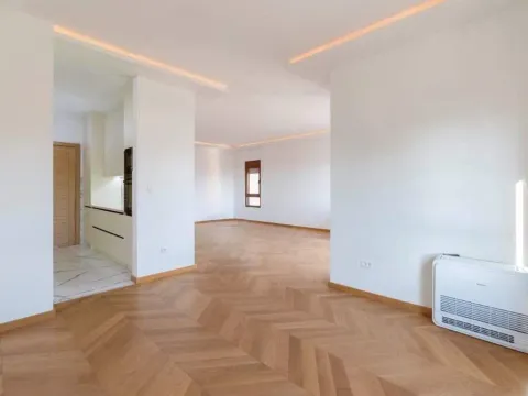 Izdavanje, trosoban stan, 142m², Podgorica, Crna Gora - image 14