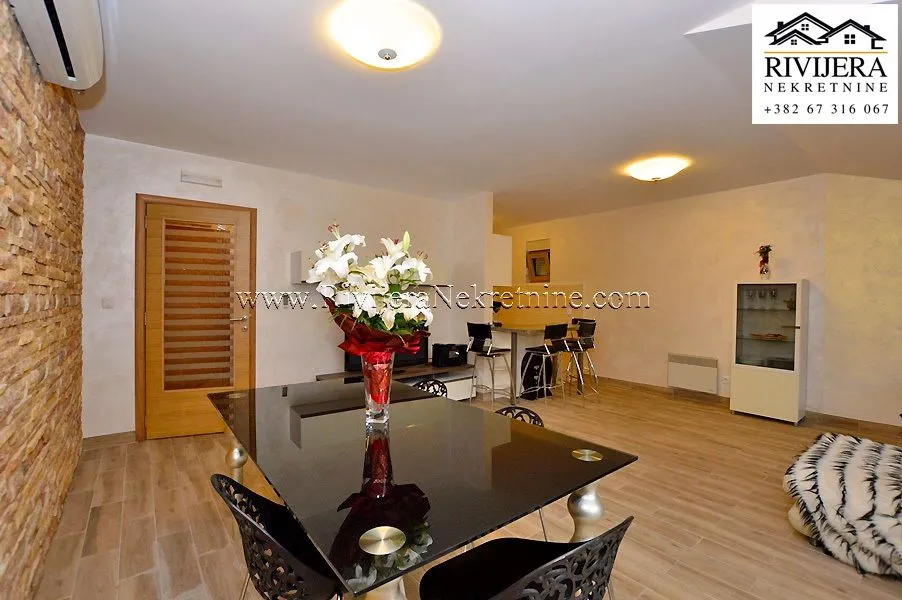 Sale, three bedroom apartment, 115m², Igalo, Herceg Novi