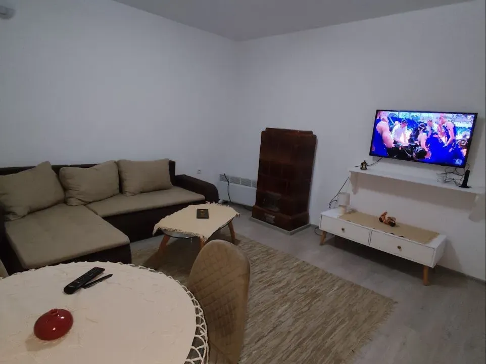 Rent, one bedroom apartment, 54m², Centar, Nikšić