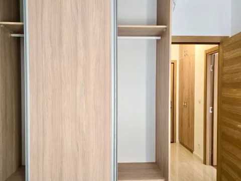 Izdavanje, jednosoban stan, 48m², New City, Podgorica - image 3