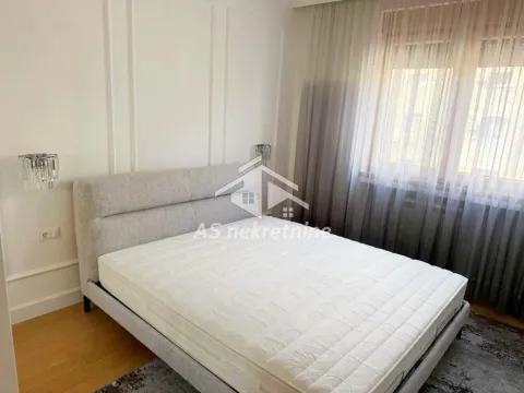 Rent, three bedroom apartment, 80m², Kalenić Pijaca, Vračar Sve Podlokacije - image 11