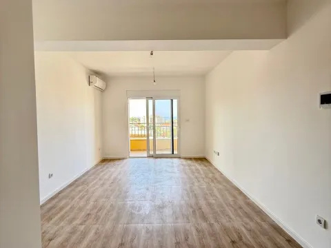 Izdavanje, jednosoban stan, 28m², Šušanj, Bar - image 1