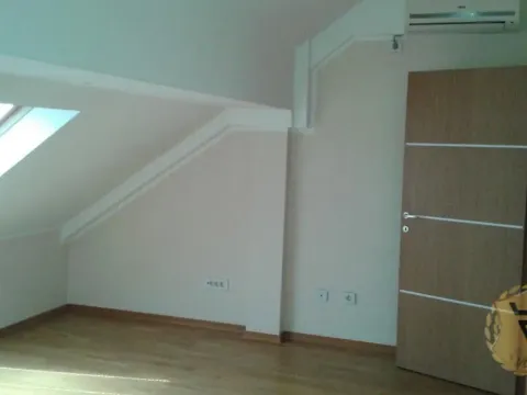 Izdavanje, četvorosoban stan, 115m², Savski Venac, Beograd - image 14