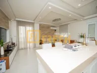 Sale, three bedroom apartment, 180m², City Kvart, Podgorica - image 11